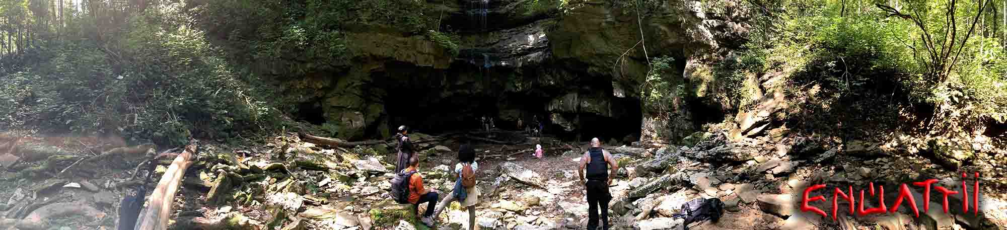 enuattii-group-waterfall-pano