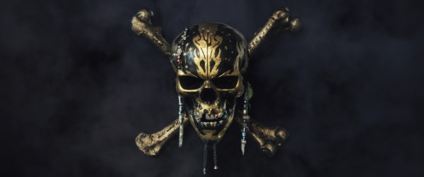 Gold skull and crossbones pirate flag.